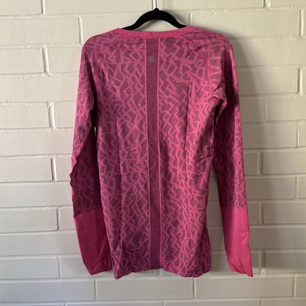 RARE Lululemon seawheeze 2015 Pink Long Sleeve Swiftly Tech Sz 8 - Picture 6 of 7